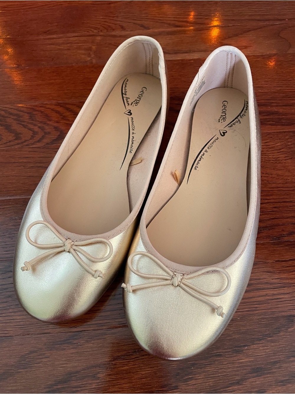Women’s Metallic Gold Ballet Flat Shoes (size 8)